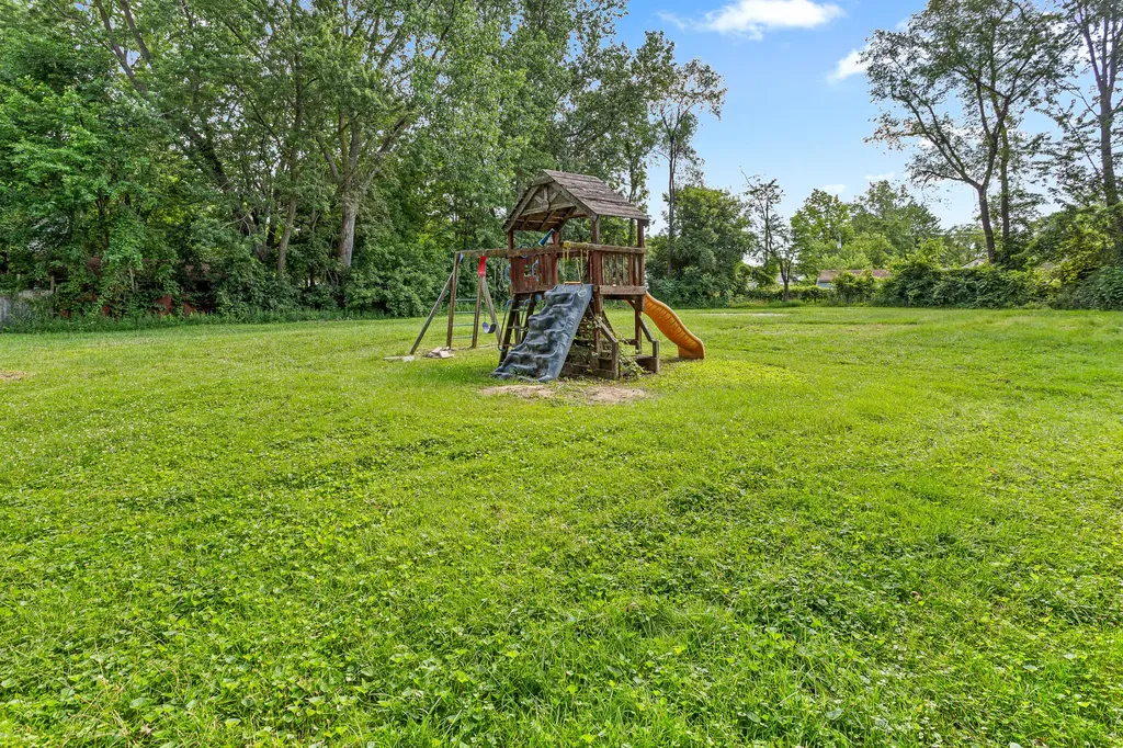 6047 Wellington Street Taylor City MI 48180