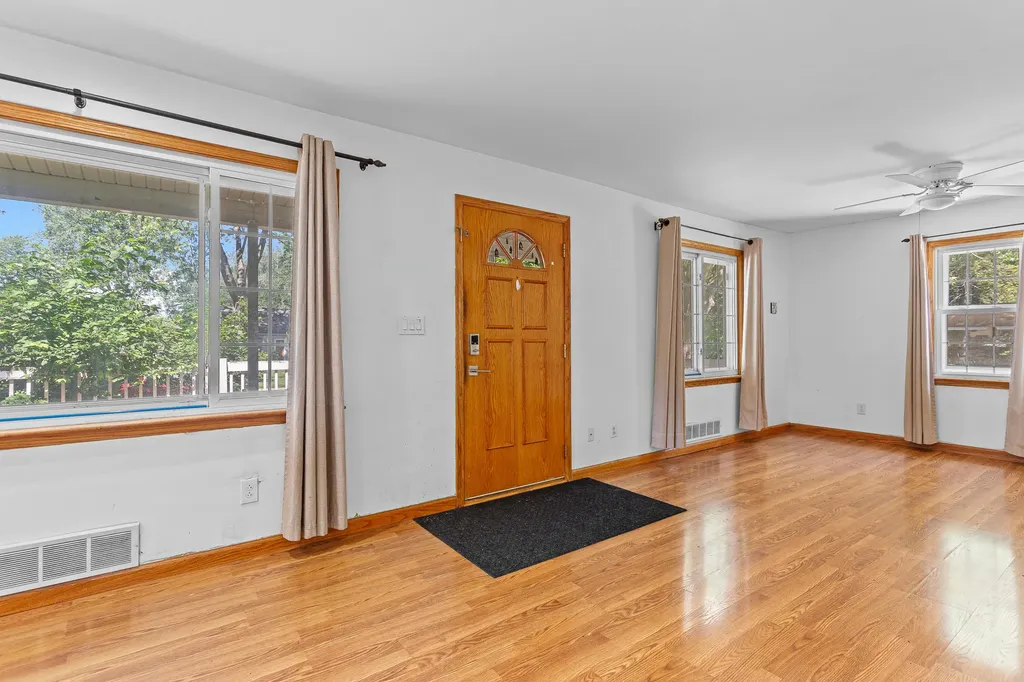 6047 Wellington Street Taylor City MI 48180