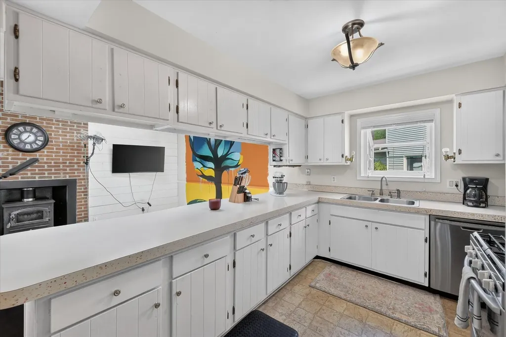 245 Roseland Drive Canton Charter Township MI 48187