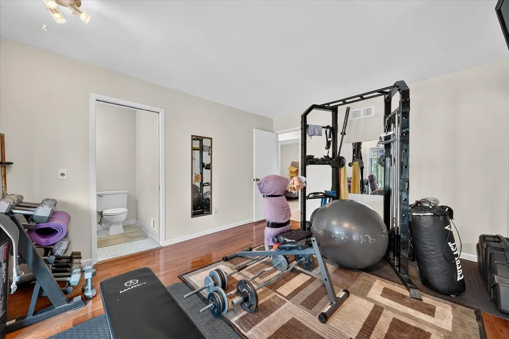 245 Roseland Drive Canton Charter Township MI 48187