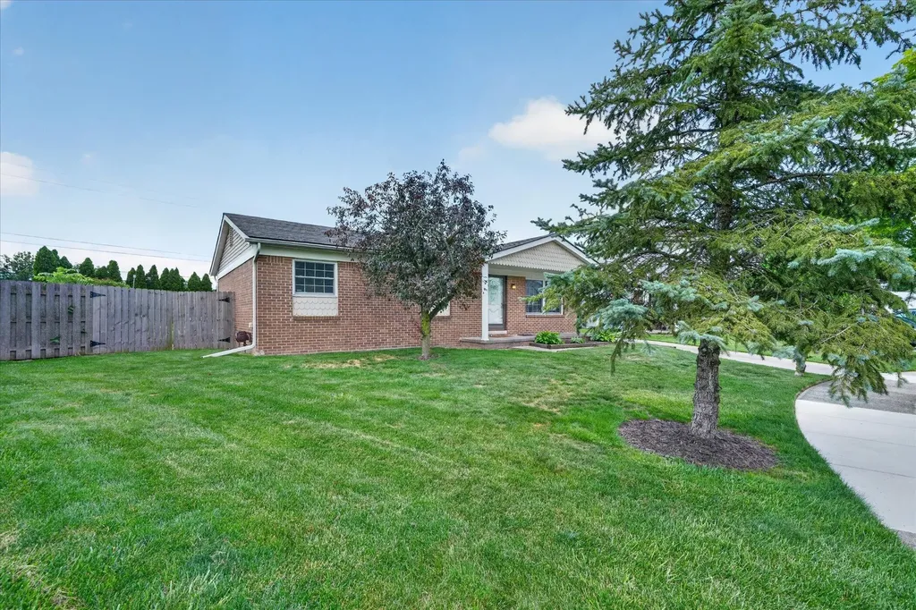 245 Roseland Drive Canton Charter Township MI 48187