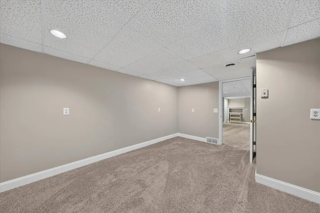 245 Roseland Drive Canton Charter Township MI 48187