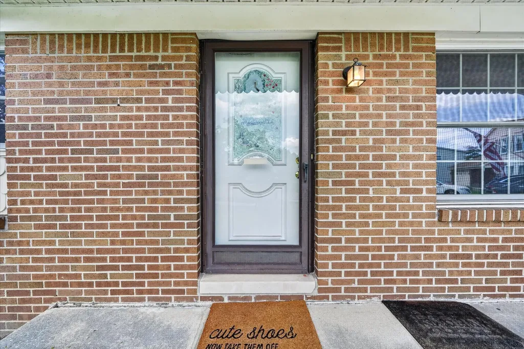245 Roseland Drive Canton Charter Township MI 48187