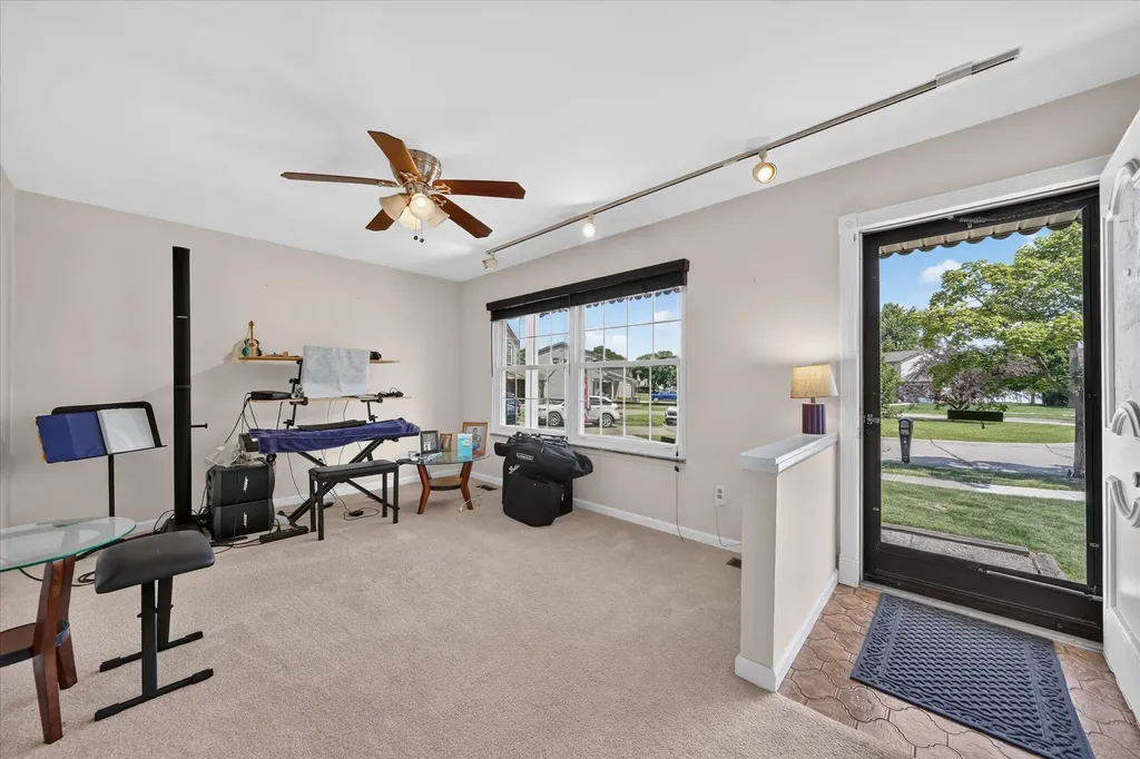 245 Roseland Drive Canton Charter Township MI 48187