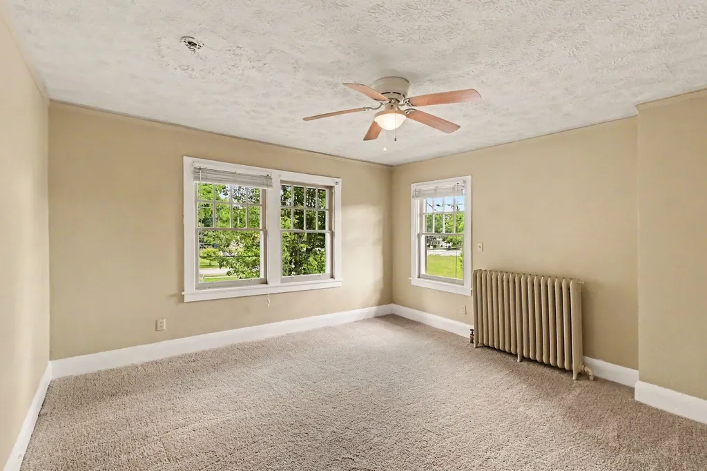 1504 Greenwood Avenue Jackson City MI 49203