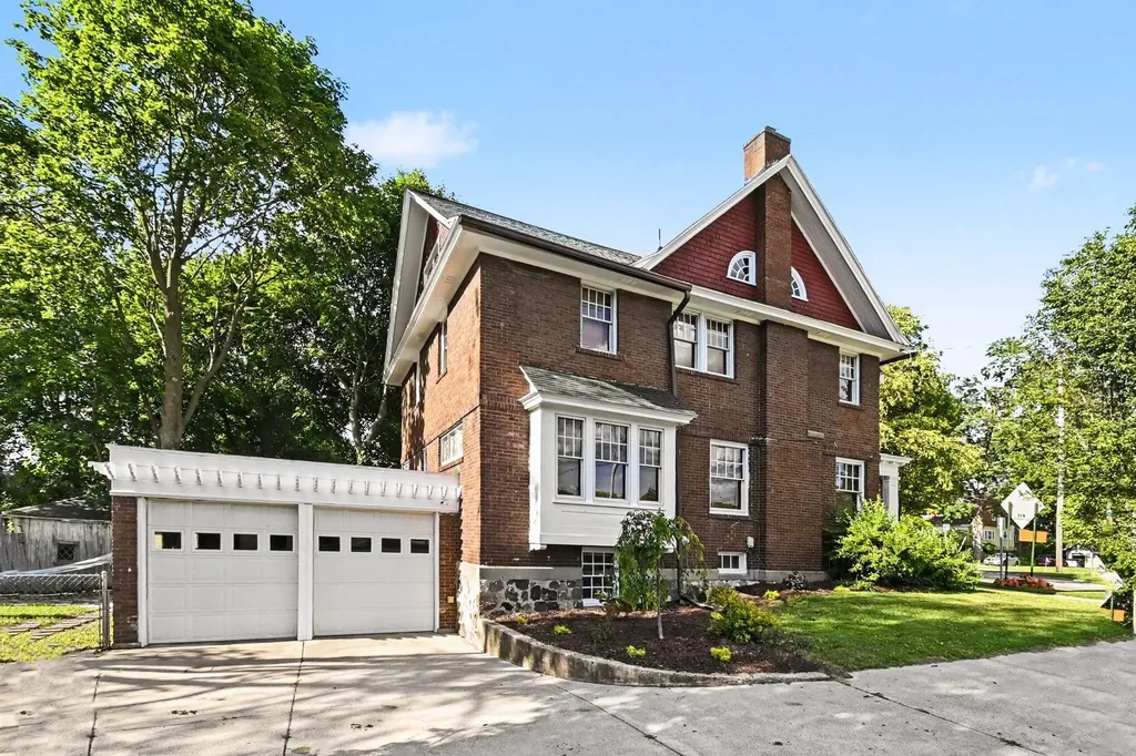 1504 Greenwood Avenue Jackson City MI 49203