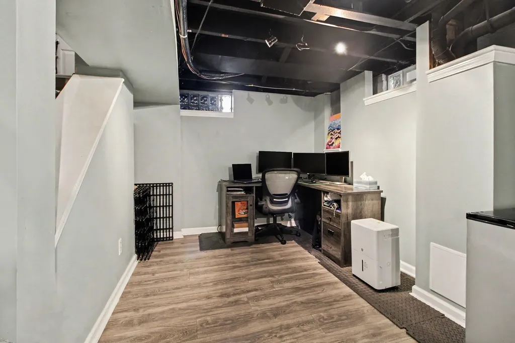 3971 Thomas Avenue Berkley City MI 48072