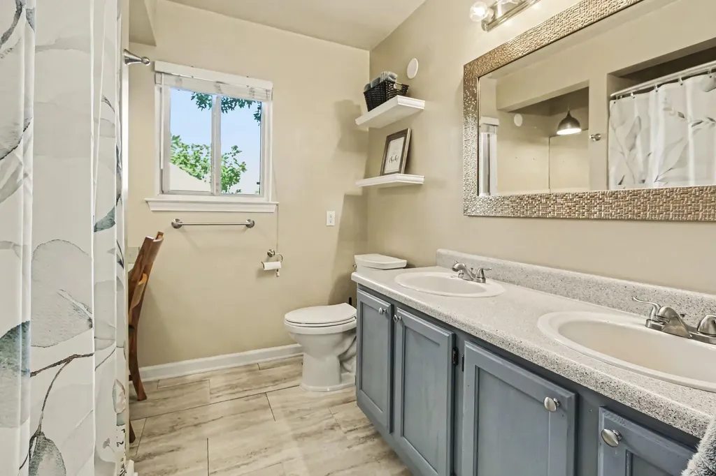 3971 Thomas Avenue Berkley City MI 48072