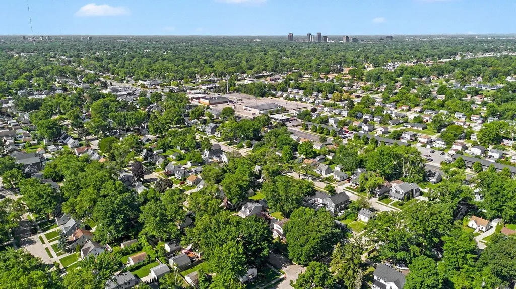 3971 Thomas Avenue Berkley City MI 48072