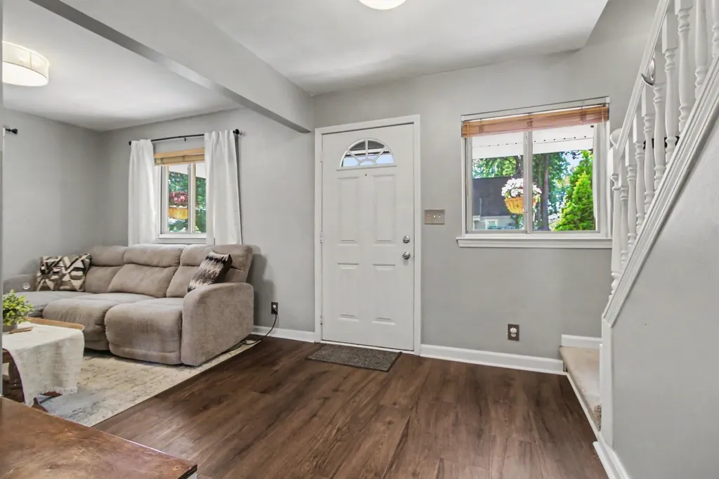 3971 Thomas Avenue Berkley City MI 48072