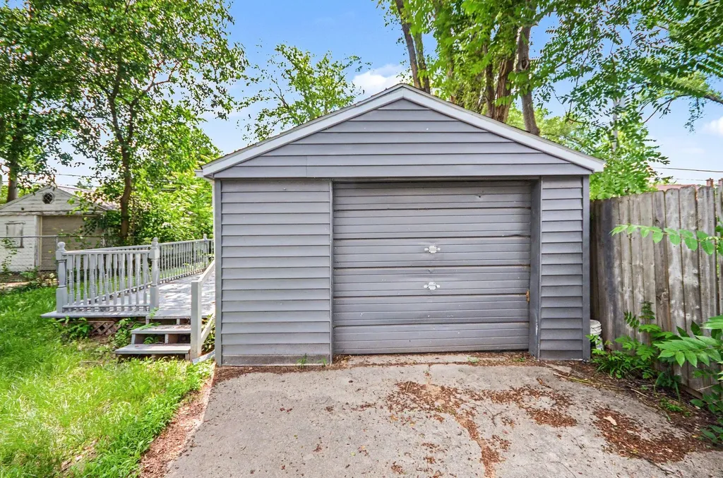 20043 Fenmore Street Detroit City MI 48235