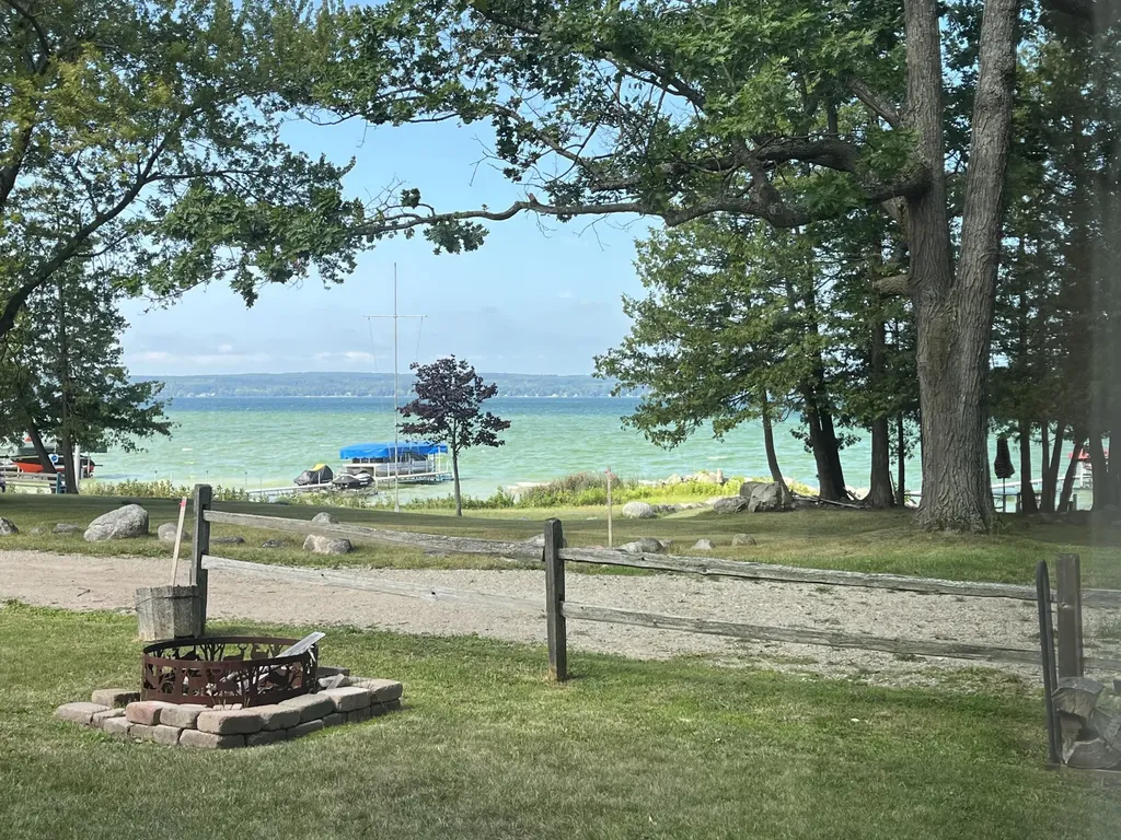 6470 Margaret Lane Cheboygan City MI 49749