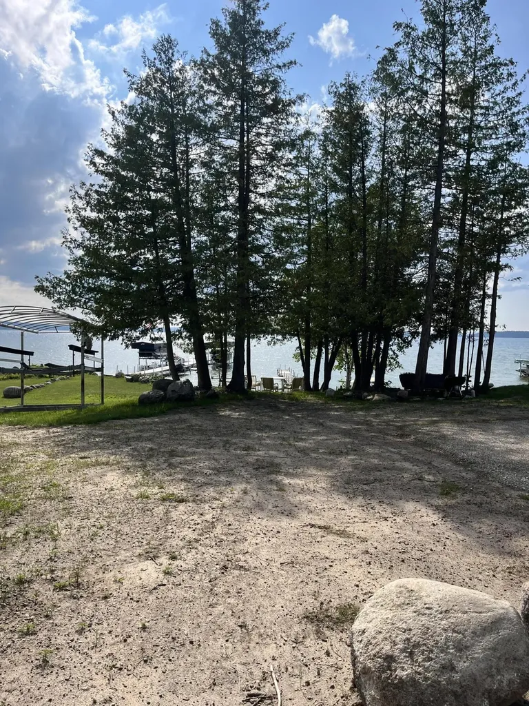 6470 Margaret Lane Cheboygan City MI 49749