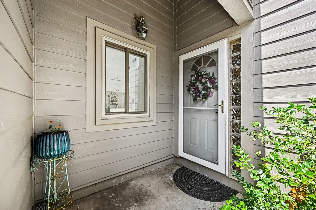 620 Peninsula Court Ann Arbor City MI 48105