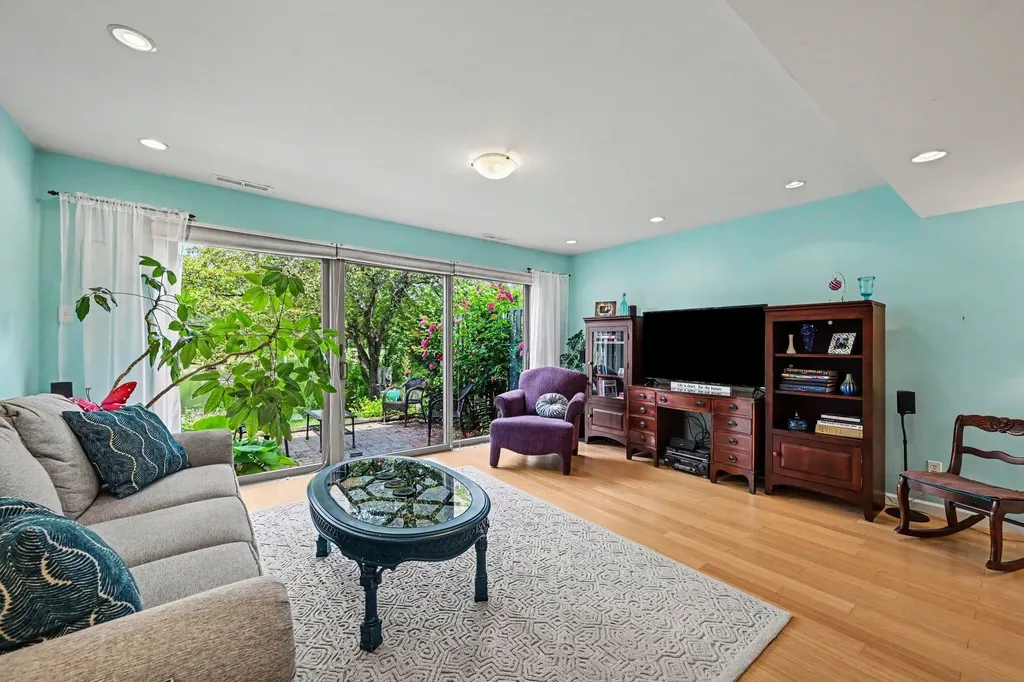 620 Peninsula Court Ann Arbor City MI 48105