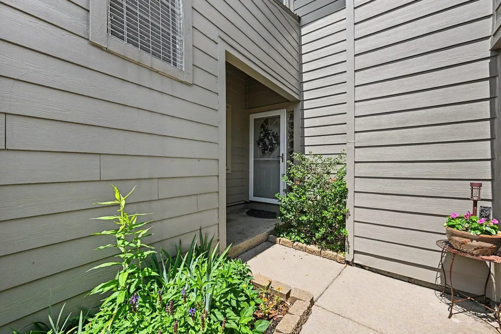 620 Peninsula Court Ann Arbor City MI 48105