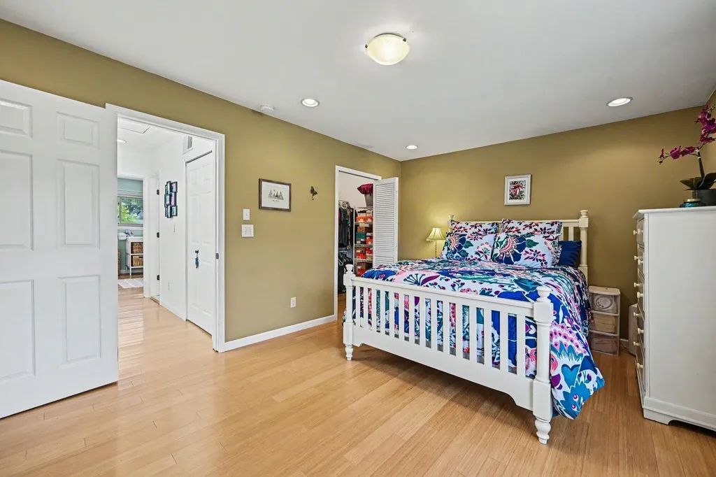 620 Peninsula Court Ann Arbor City MI 48105