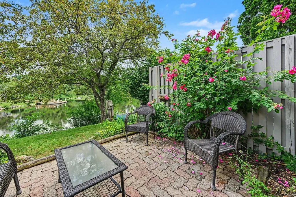 620 Peninsula Court Ann Arbor City MI 48105