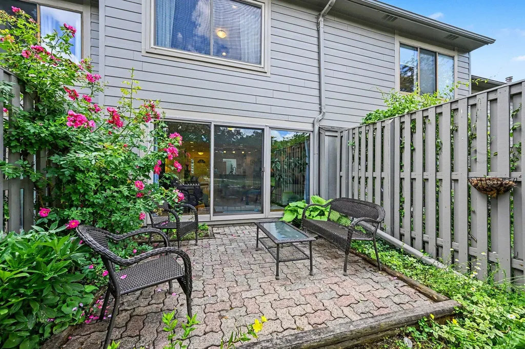 620 Peninsula Court Ann Arbor City MI 48105