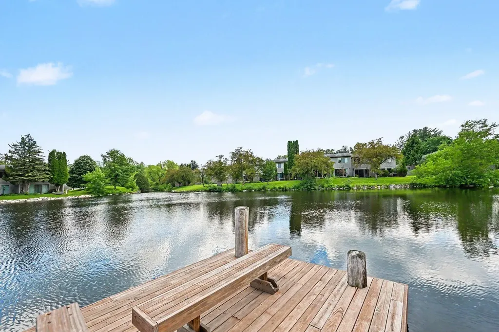 620 Peninsula Court Ann Arbor City MI 48105