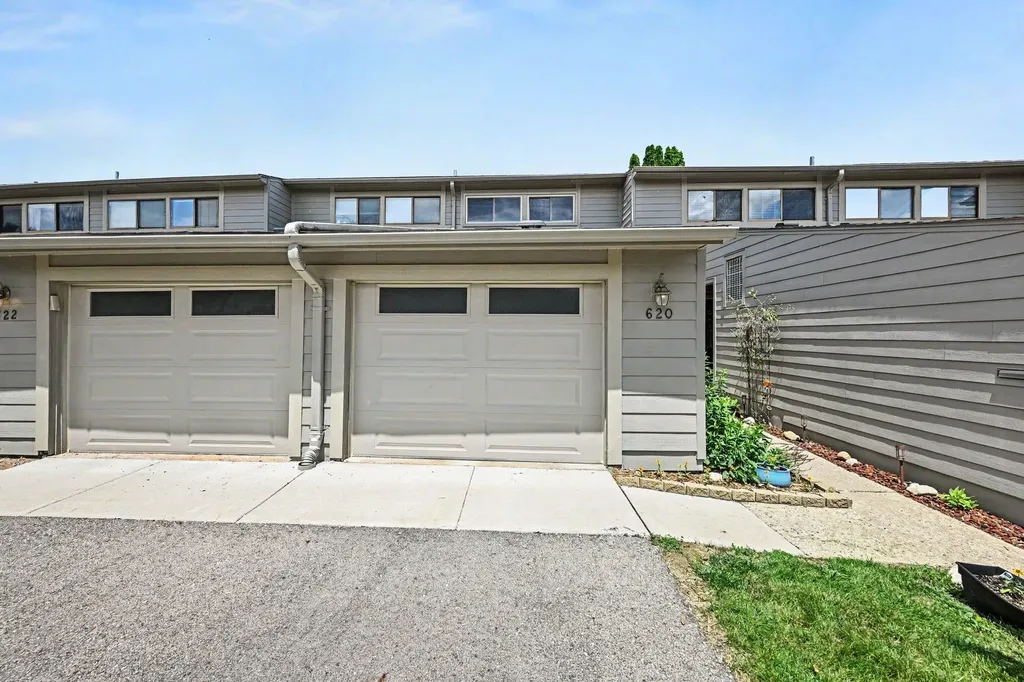 620 Peninsula Court Ann Arbor City MI 48105
