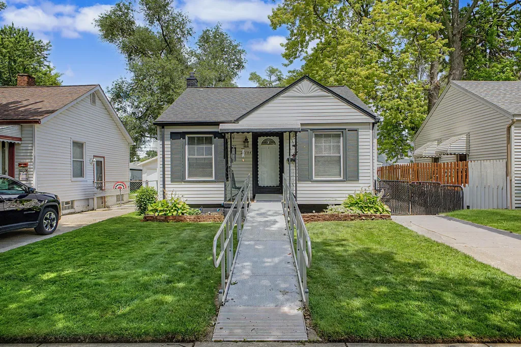 26154 Pennie Street Dearborn Heights City MI 48125