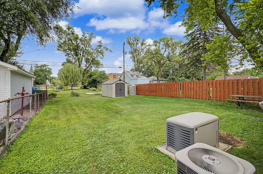 26154 Pennie Street Dearborn Heights City MI 48125