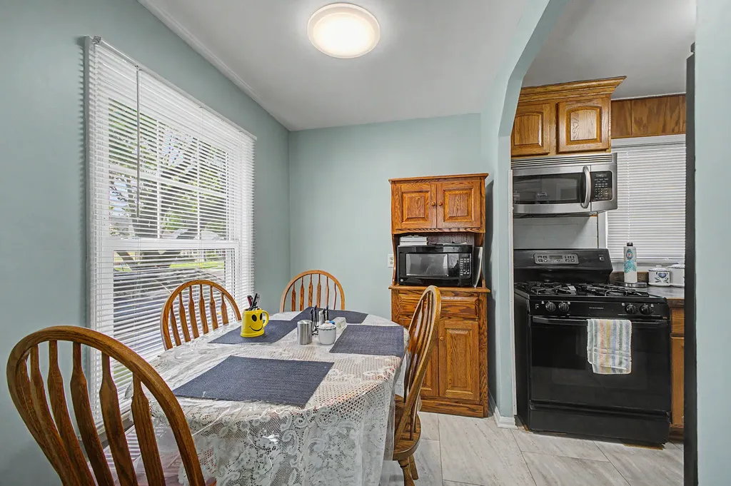 26154 Pennie Street Dearborn Heights City MI 48125