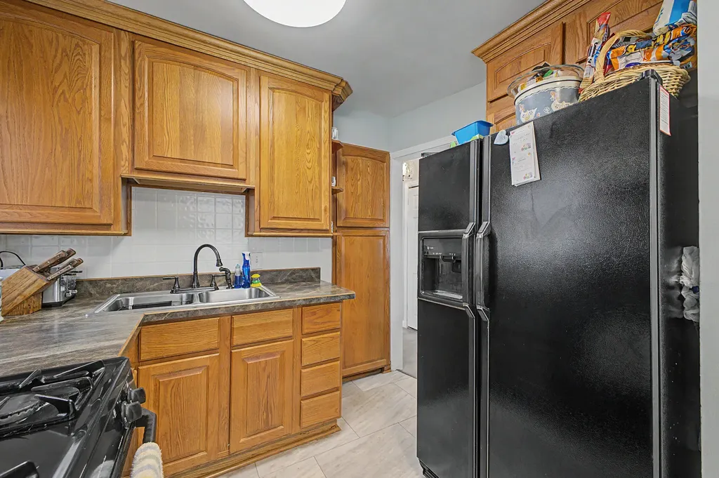 26154 Pennie Street Dearborn Heights City MI 48125