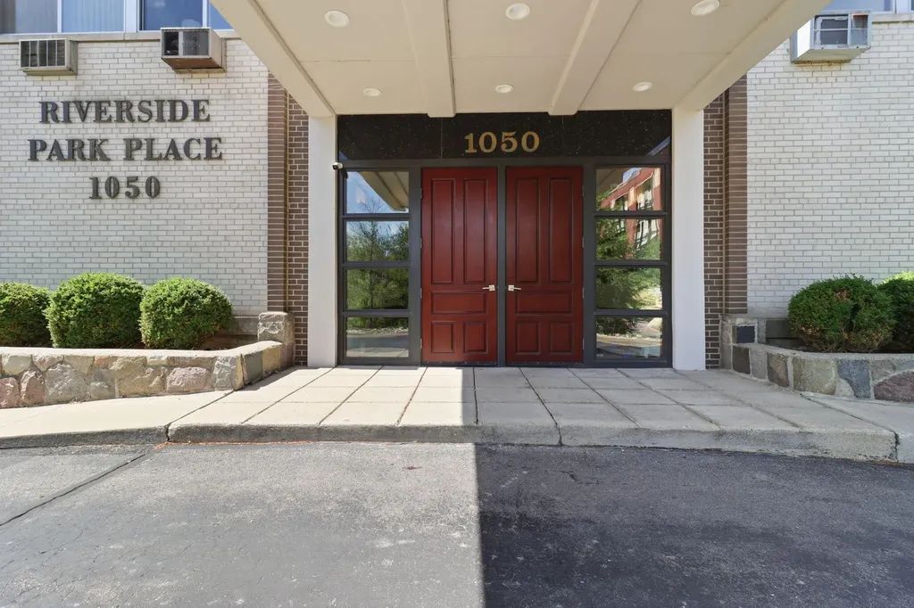 1050 Wall Street Ann Arbor City MI 48105