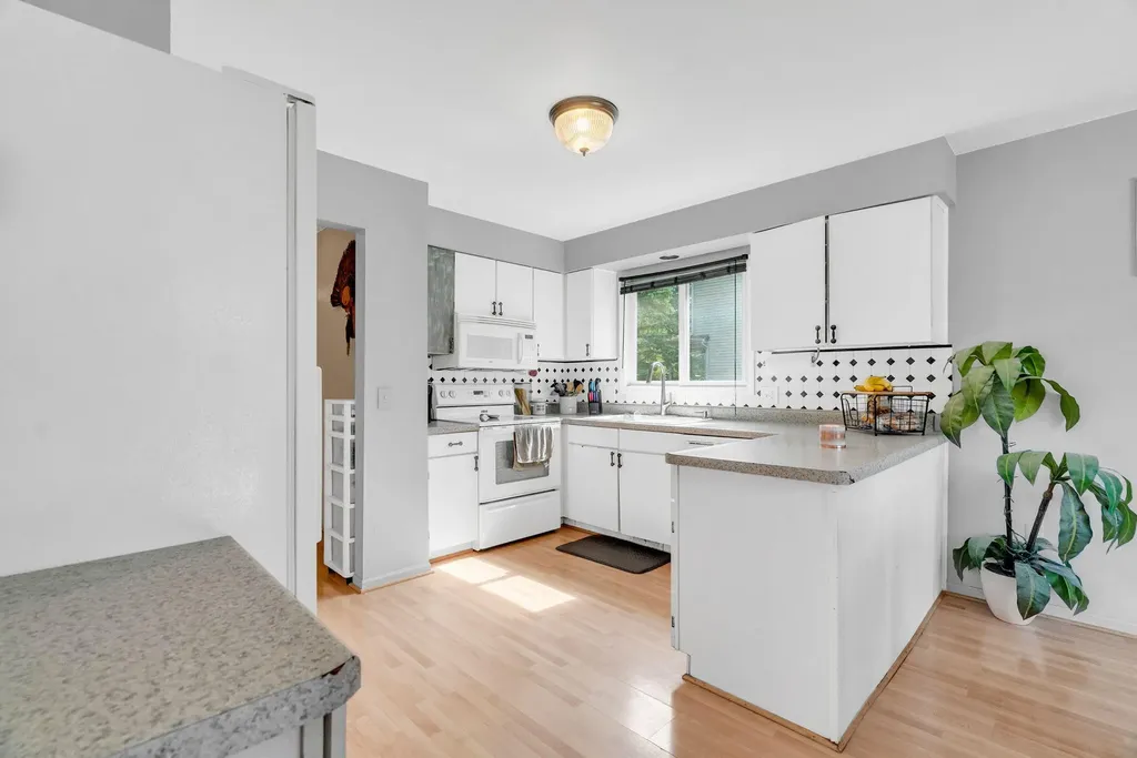 1198 Ridgeview Circle Unknown City MI 48362