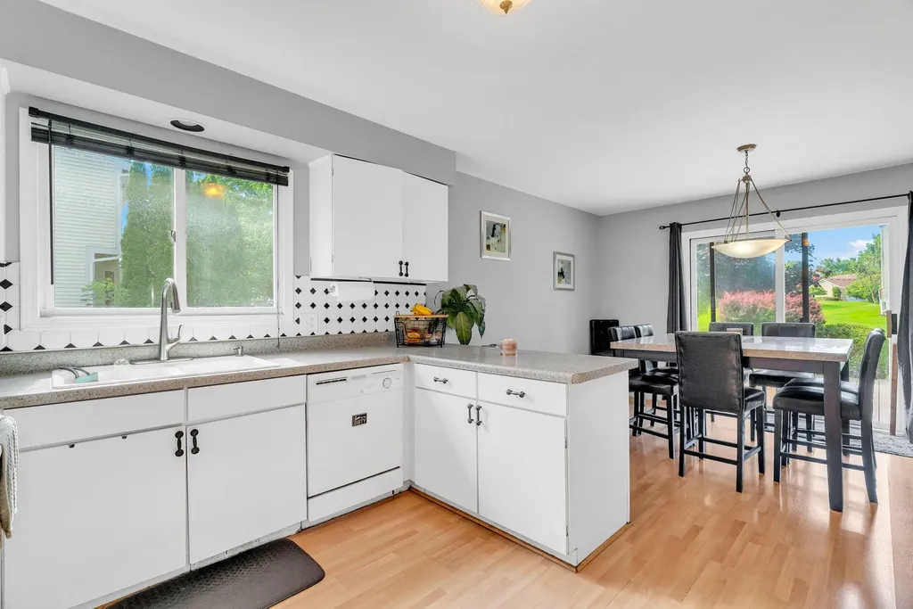 1198 Ridgeview Circle Unknown City MI 48362