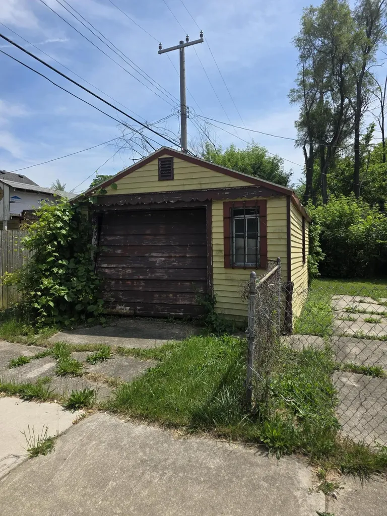 14056 Grandville Avenue Detroit City MI 48223
