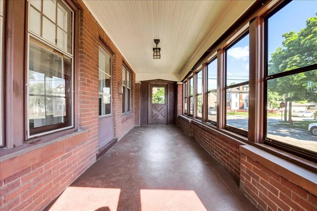 45 W Woodward Avenue Ecorse City MI 48229
