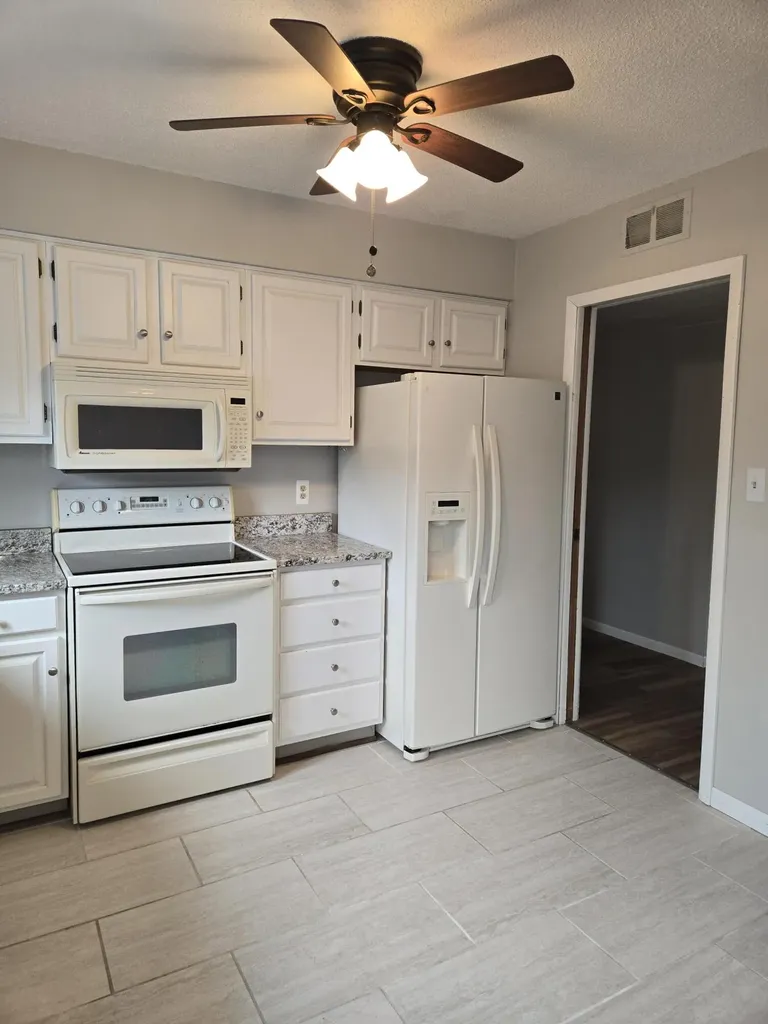 1512 Normandy Court Royal Oak City MI 48073