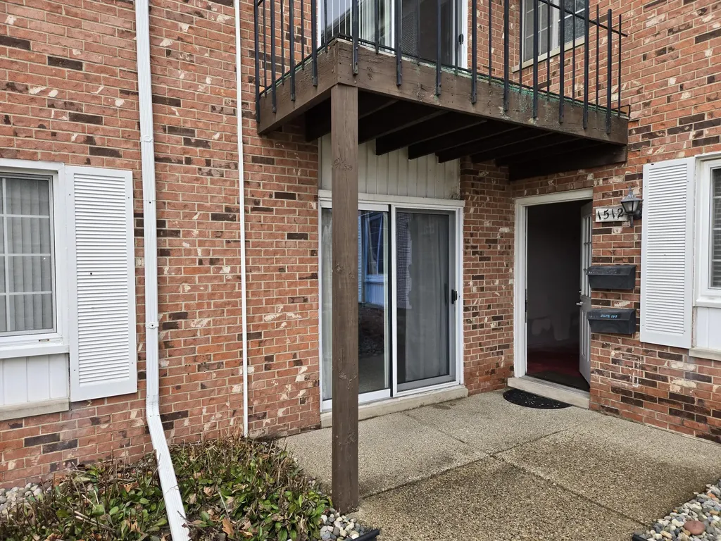 1512 Normandy Court Royal Oak City MI 48073