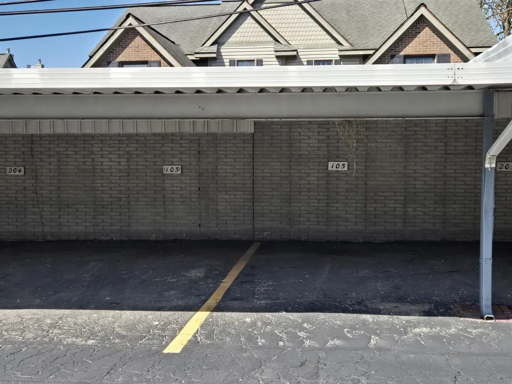 1512 Normandy Court Royal Oak City MI 48073