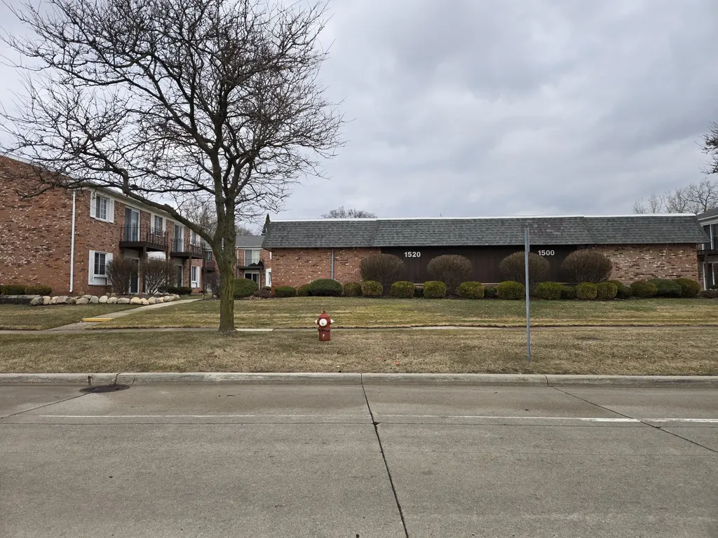 1512 Normandy Court Royal Oak City MI 48073