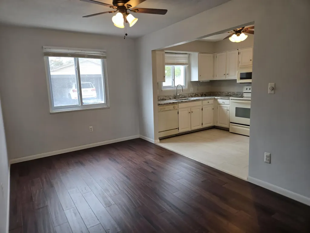 1512 Normandy Court Royal Oak City MI 48073