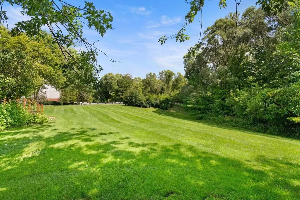 6568 Crabapple Drive Troy City MI 48098