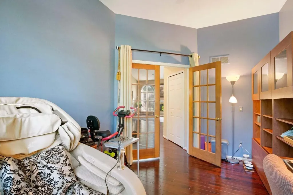 6568 Crabapple Drive Troy City MI 48098