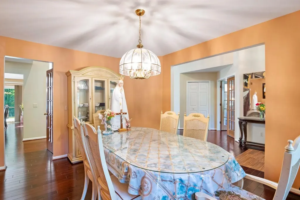 6568 Crabapple Drive Troy City MI 48098