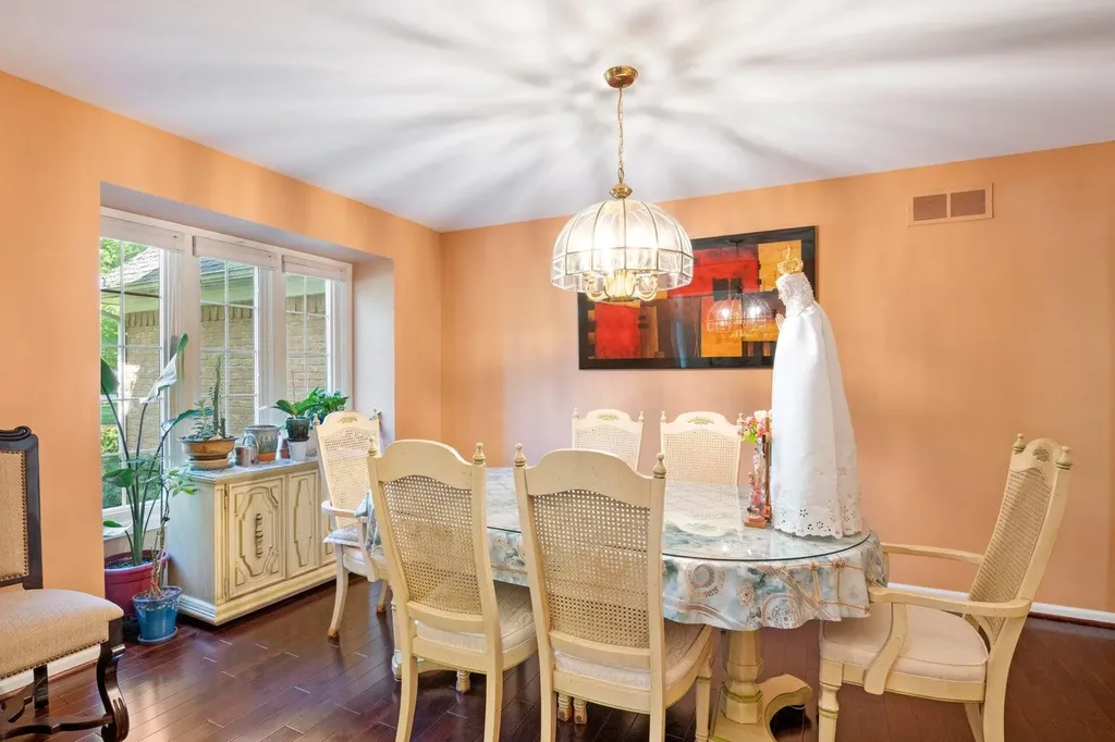 6568 Crabapple Drive Troy City MI 48098