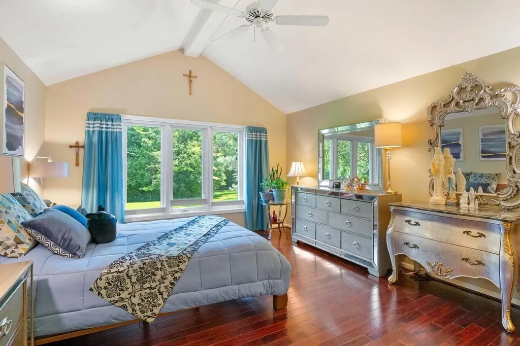 6568 Crabapple Drive Troy City MI 48098