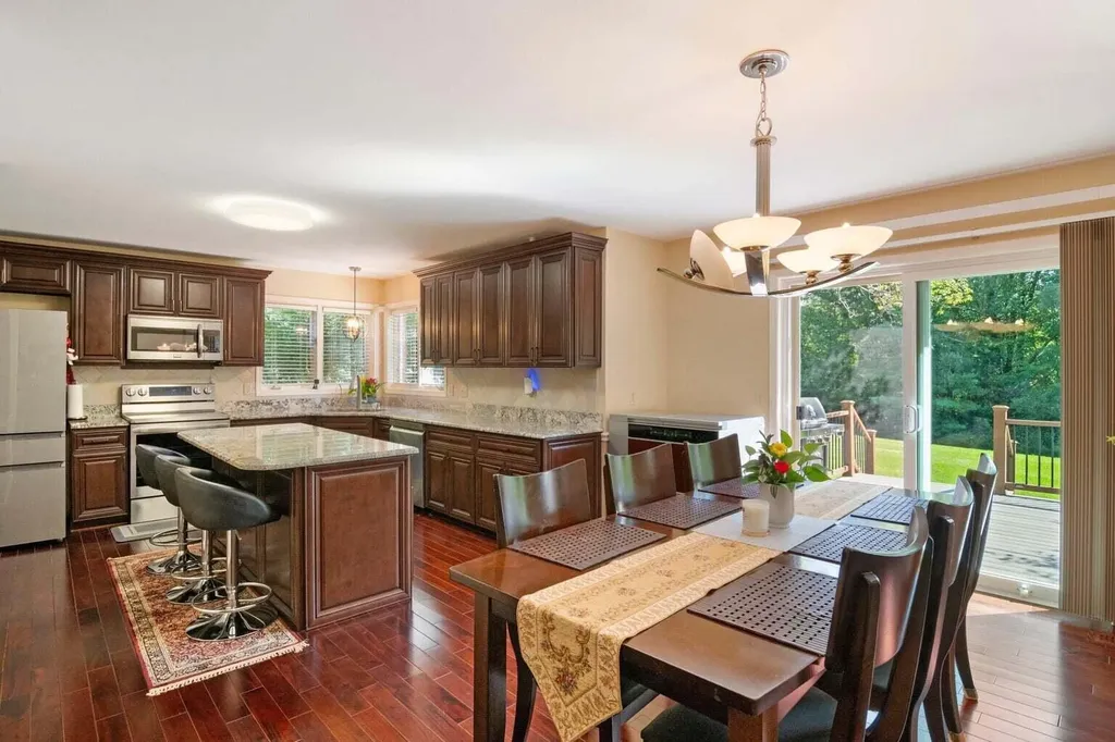 6568 Crabapple Drive Troy City MI 48098