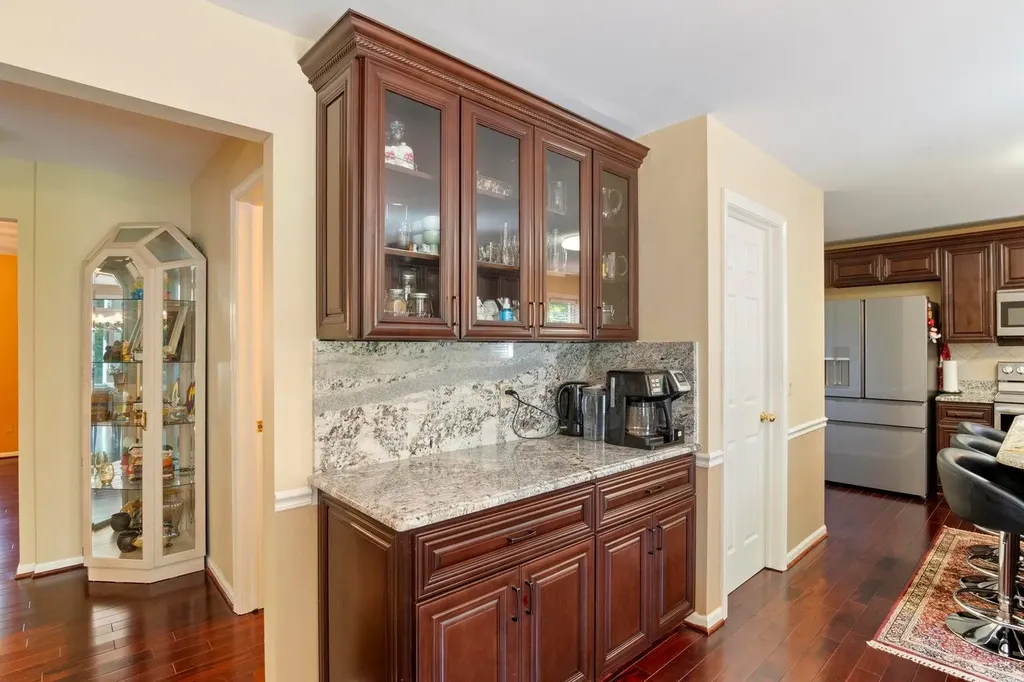 6568 Crabapple Drive Troy City MI 48098