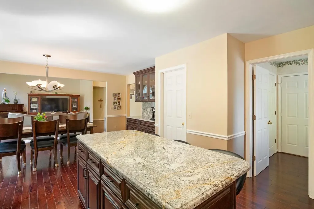 6568 Crabapple Drive Troy City MI 48098