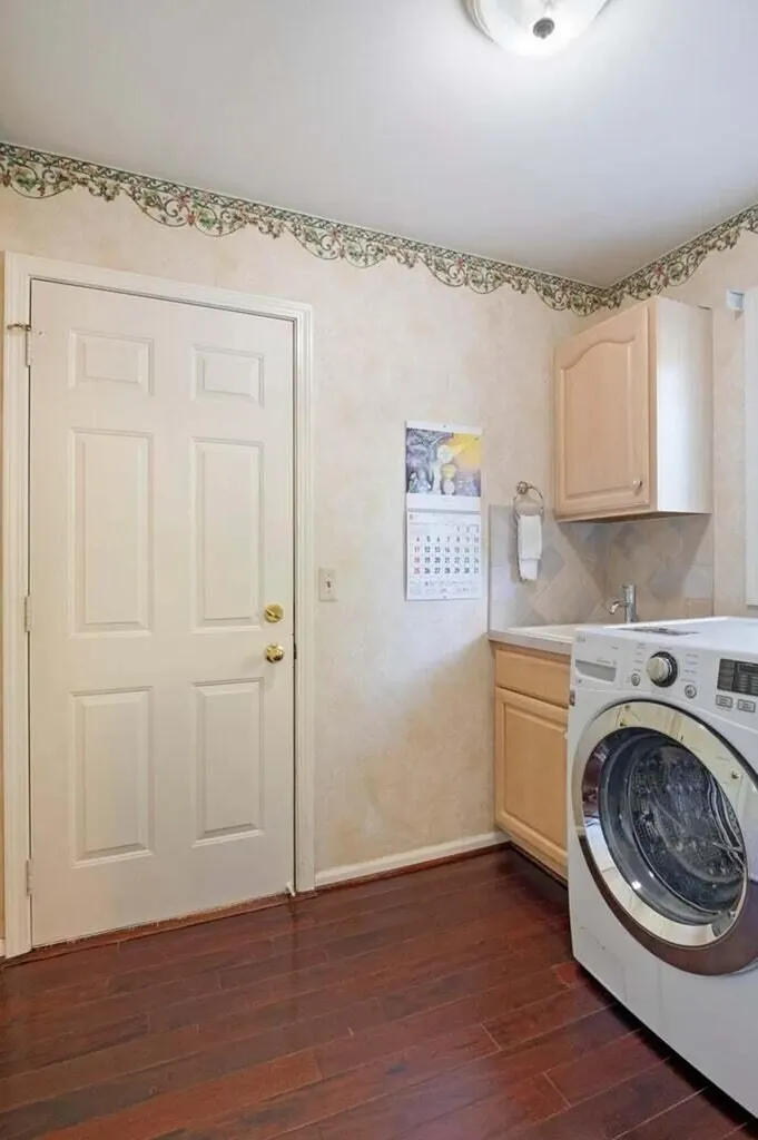 6568 Crabapple Drive Troy City MI 48098