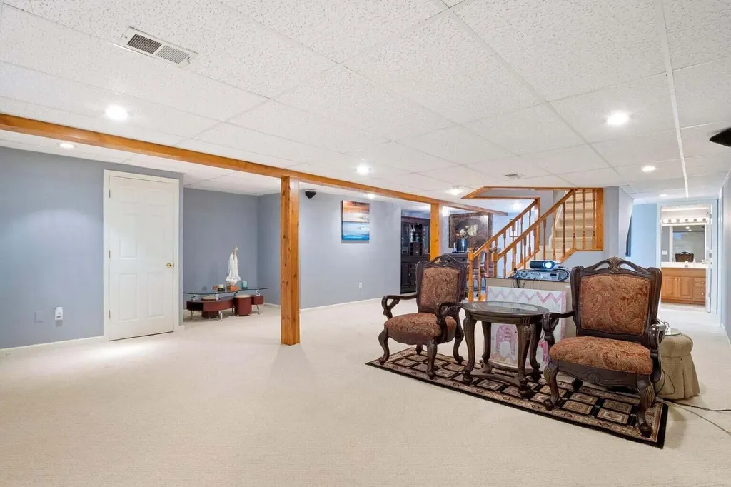 6568 Crabapple Drive Troy City MI 48098