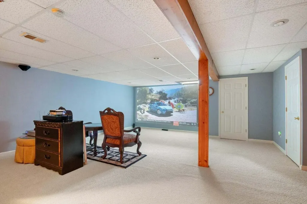 6568 Crabapple Drive Troy City MI 48098